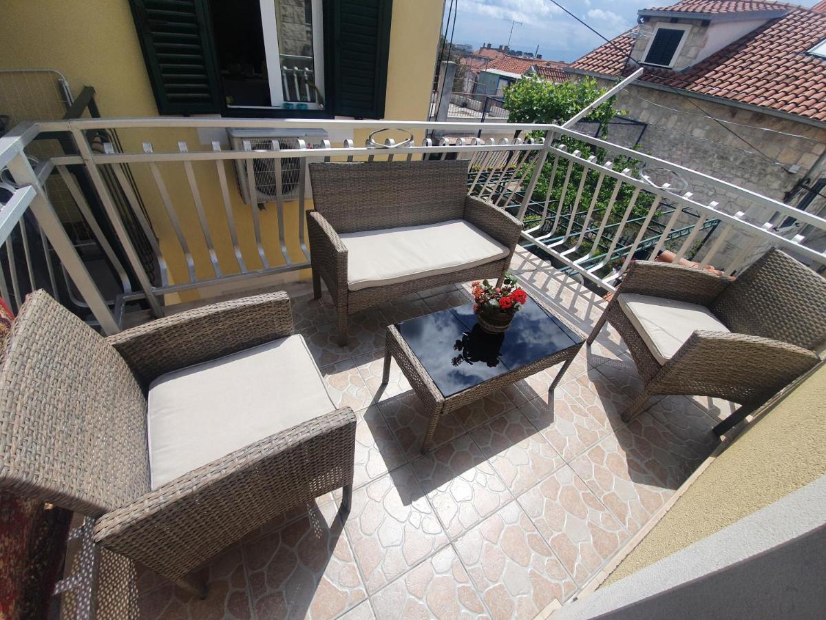 Apartment Duje Split Bagian luar foto
