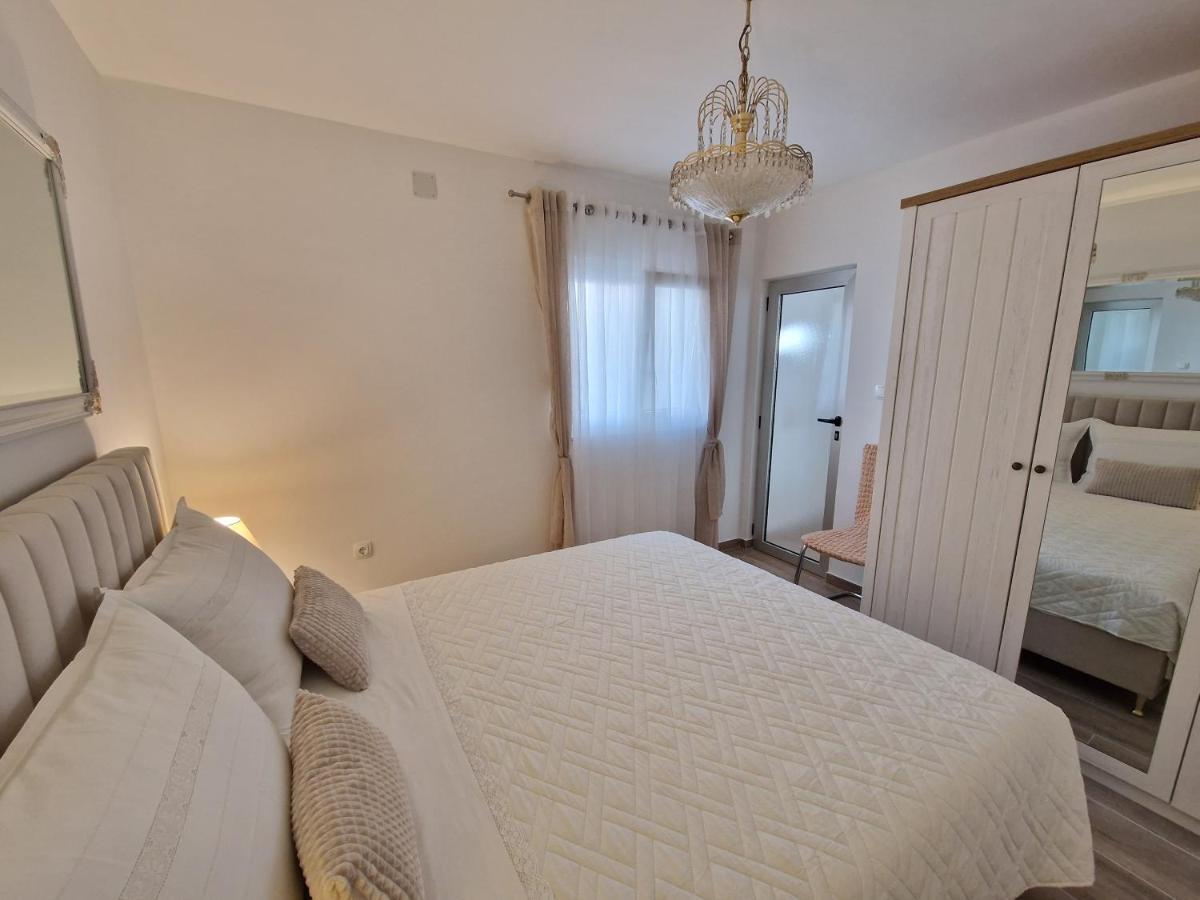 Apartment Duje Split Bagian luar foto