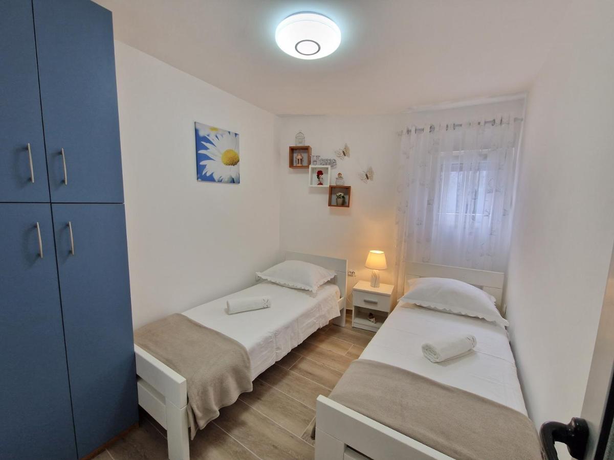 Apartment Duje Split Bagian luar foto
