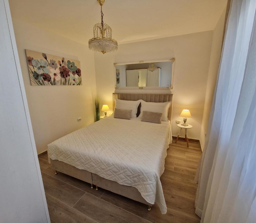 Apartment Duje Split Bagian luar foto