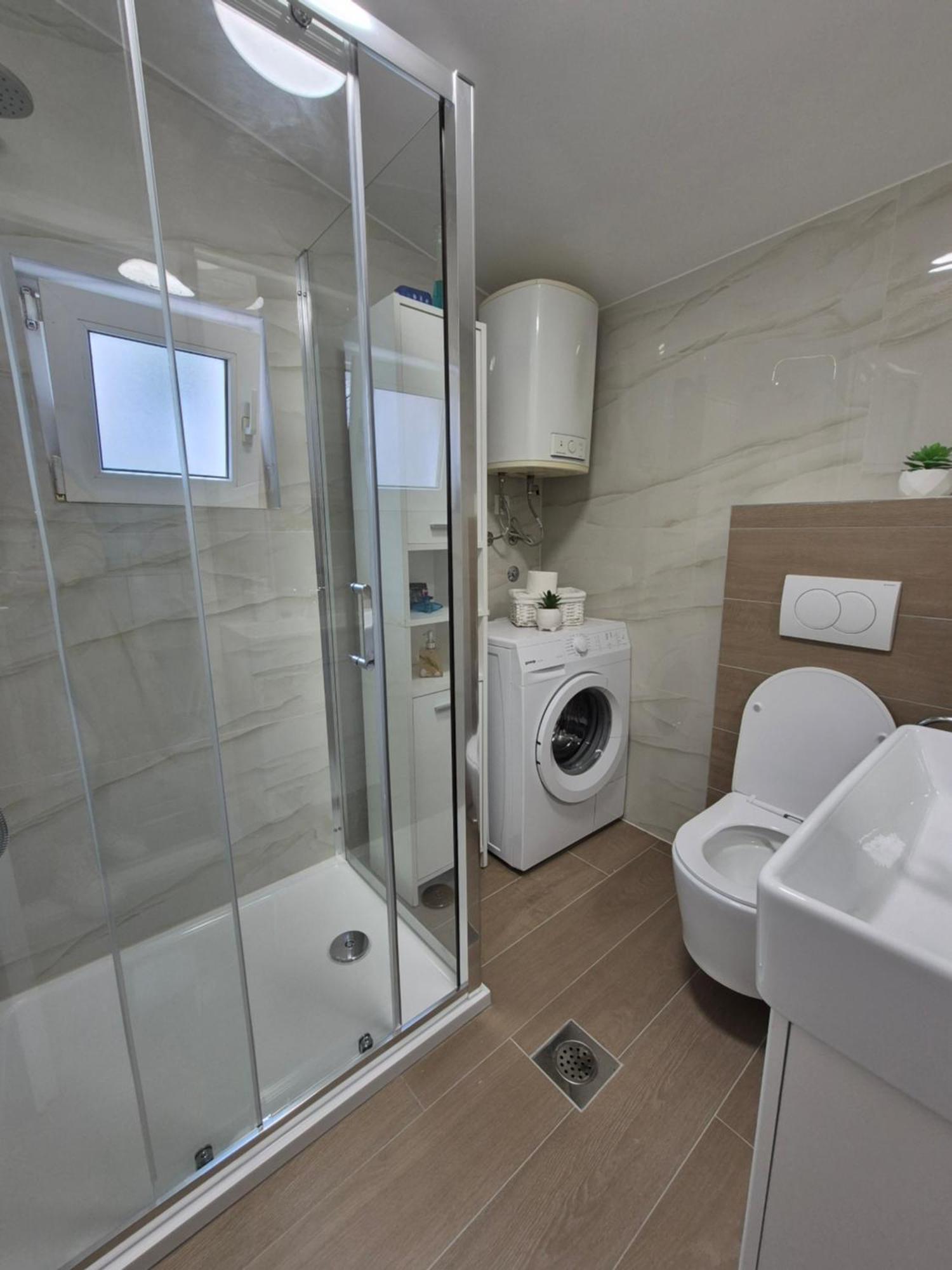 Apartment Duje Split Bagian luar foto