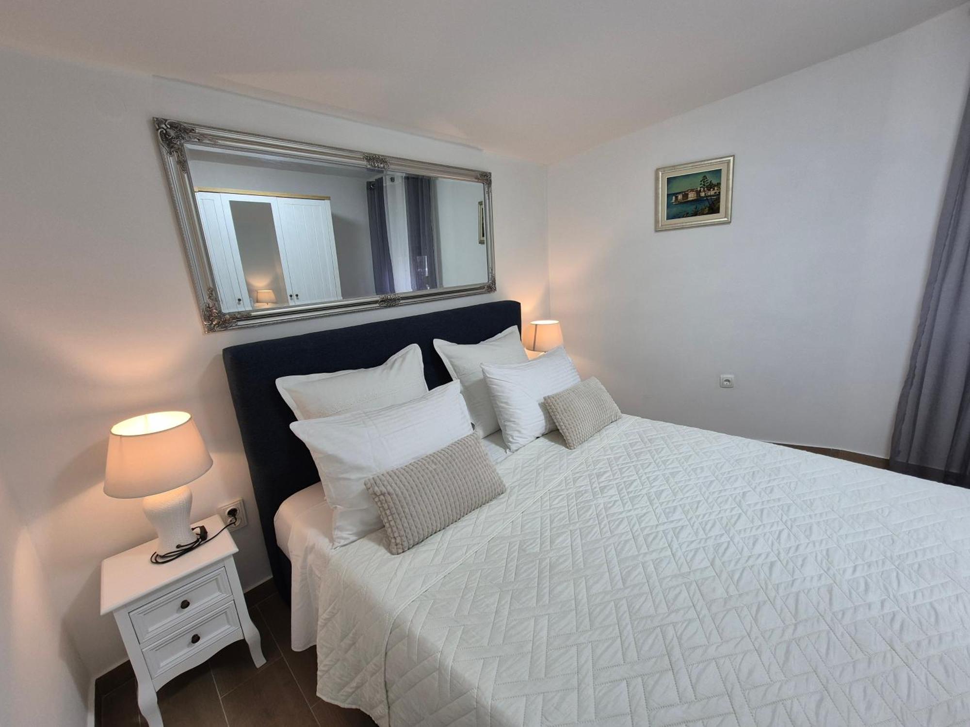 Apartment Duje Split Bagian luar foto