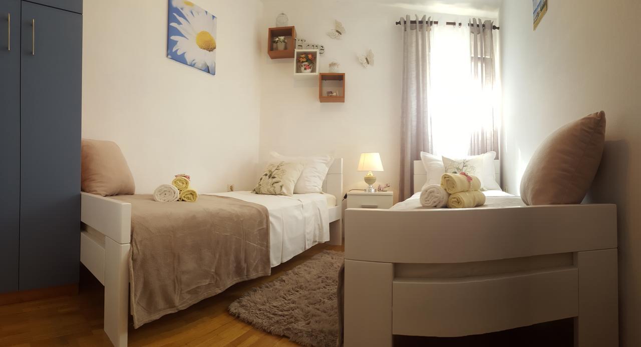 Apartment Duje Split Bagian luar foto