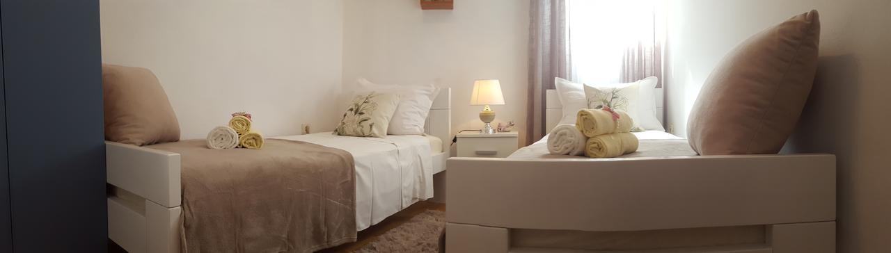 Apartment Duje Split Bagian luar foto